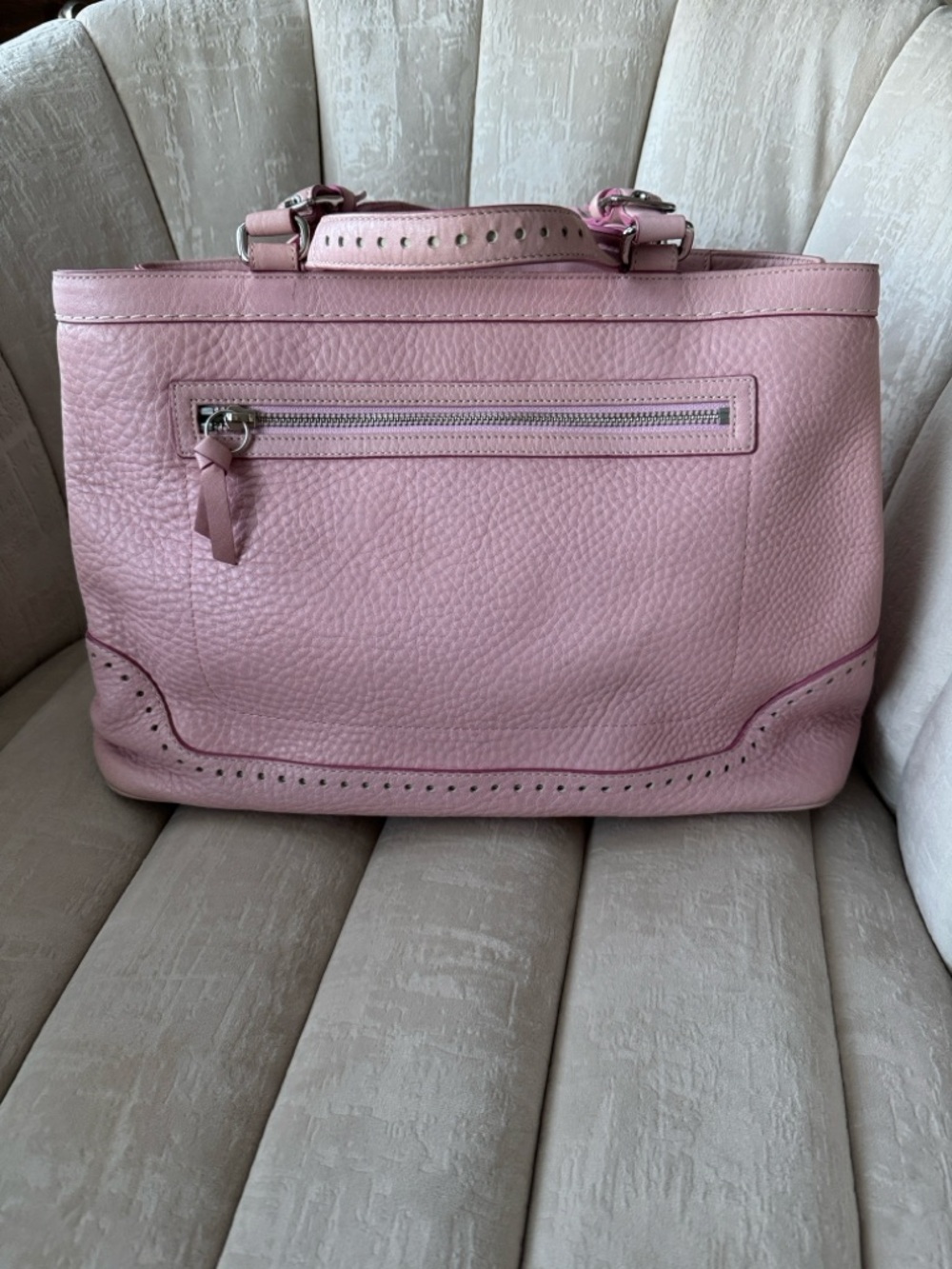 Coach Light Pink Pebbled Leather Tote with Tassel Hangtag - Picture 4 of 10